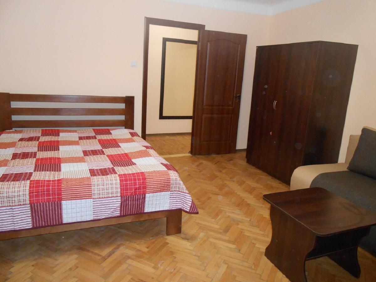 Apartment в центрі на вулиці вірменській 12 є дві спальні двуспальні ліжка