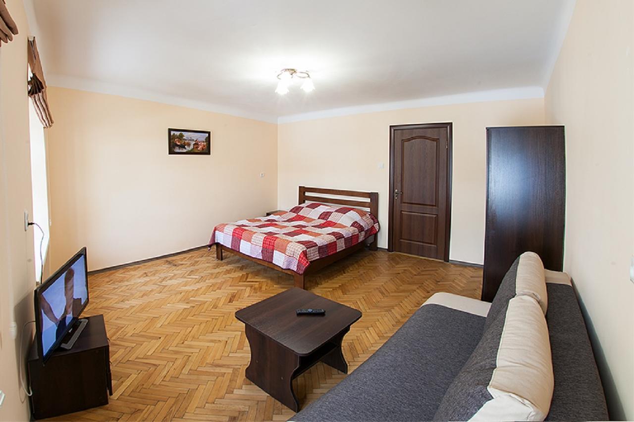 Apartment в центрі на вулиці вірменській 12 є дві спальні двуспальні ліжка Lviv